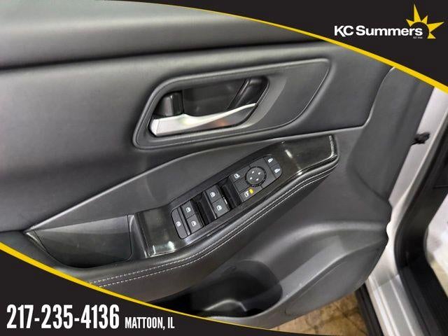 2025 Nissan Rogue AWD SV