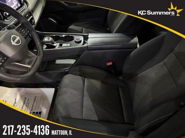 2025 Nissan Rogue AWD SV