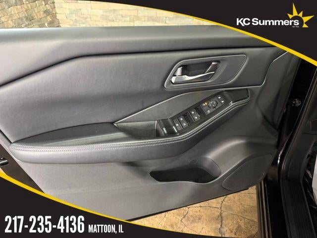 2025 Nissan Rogue AWD SV