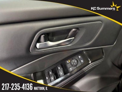 2025 Nissan Rogue AWD SV