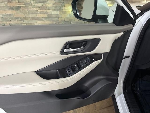 2025 Nissan Rogue AWD SV