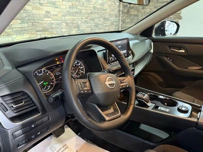 2025 Nissan Rogue AWD SV