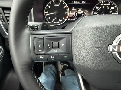 2025 Nissan Rogue AWD SV