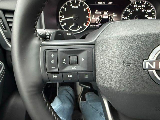 2025 Nissan Rogue AWD SV