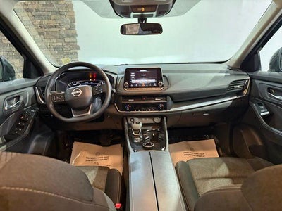 2025 Nissan Rogue AWD SV