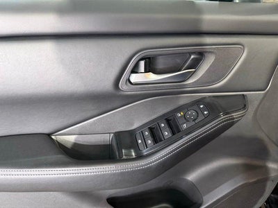 2025 Nissan Rogue AWD SV