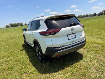 2022 Nissan Rogue FWD SL