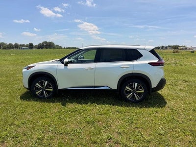2022 Nissan Rogue FWD SL
