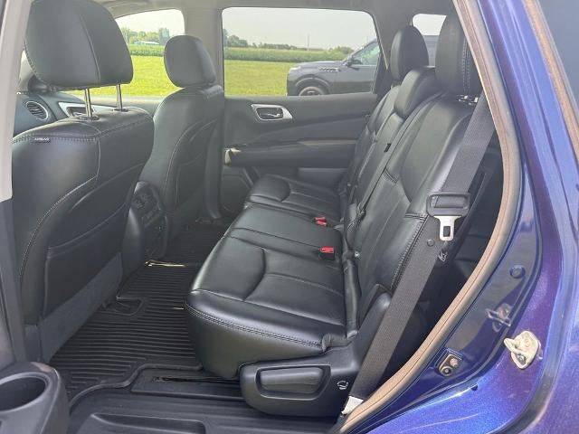 2017 Nissan Pathfinder FWD SL