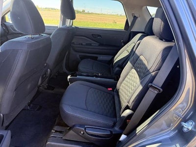2025 Nissan Pathfinder SV 2WD