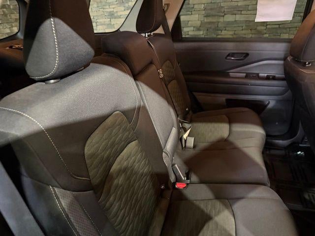 2023 Nissan Pathfinder SV 4WD