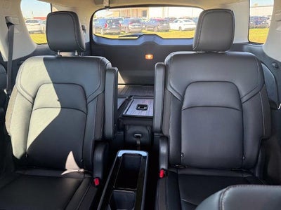 2025 Nissan Pathfinder SL 2WD
