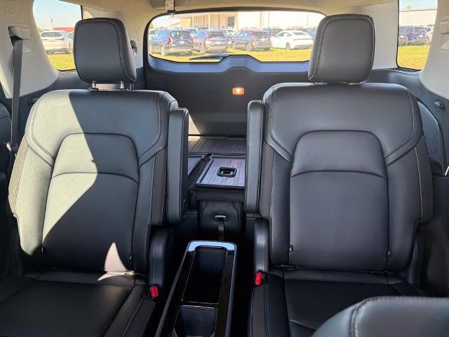 2025 Nissan Pathfinder SL 2WD