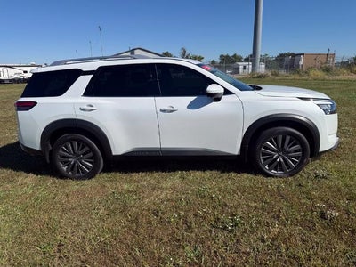 2025 Nissan Pathfinder SL 2WD