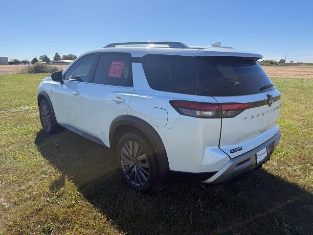 2025 Nissan Pathfinder SL 2WD