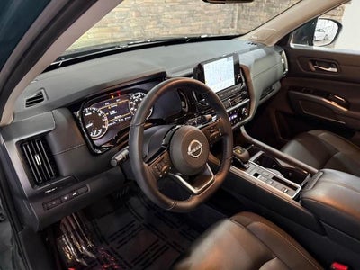 2025 Nissan Pathfinder SL 2WD