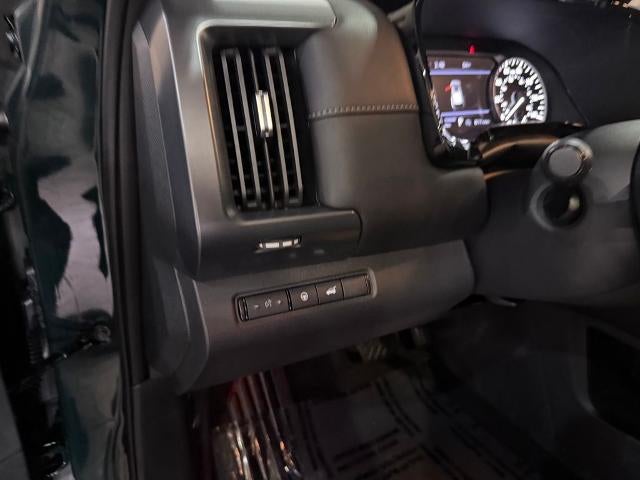 2025 Nissan Pathfinder SL 2WD