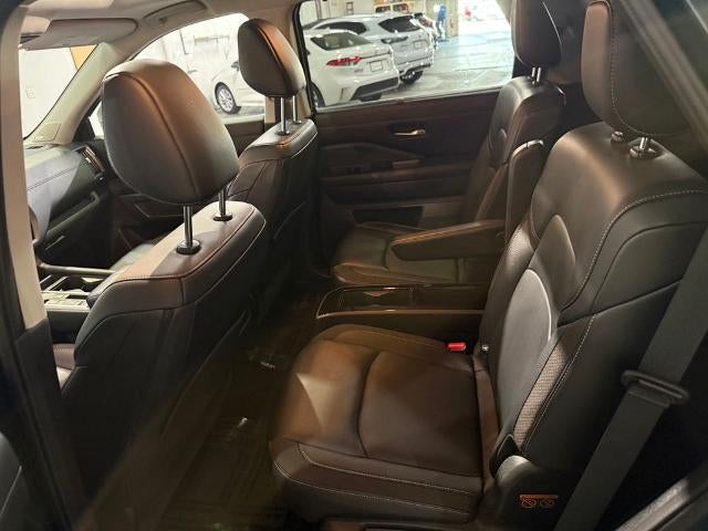 2025 Nissan Pathfinder SL 2WD