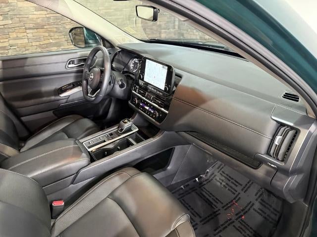 2025 Nissan Pathfinder SL 2WD