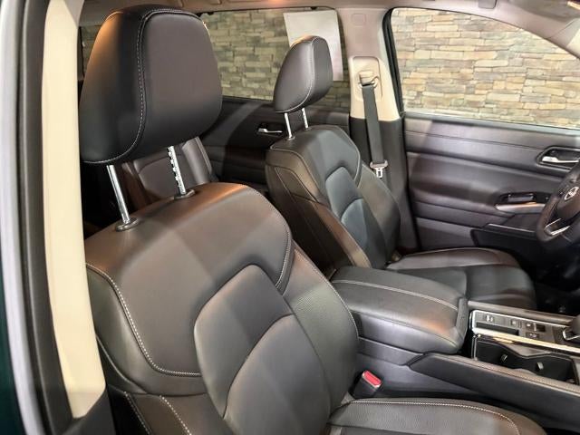 2025 Nissan Pathfinder SL 2WD