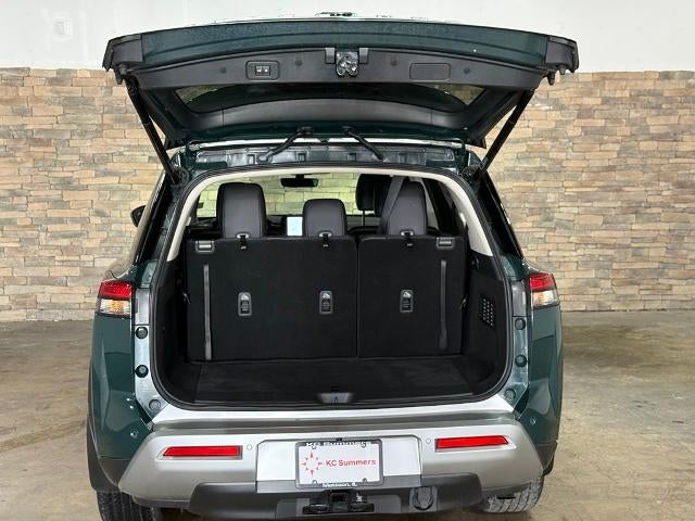 2025 Nissan Pathfinder SL 2WD