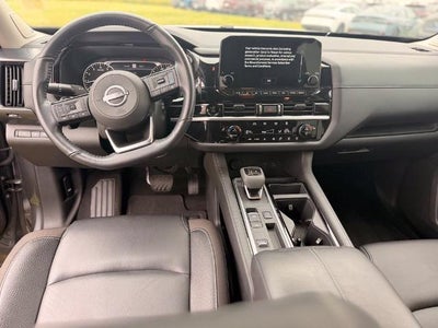 2025 Nissan Pathfinder SL 2WD