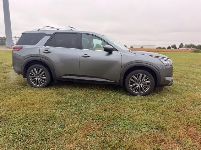 2025 Nissan Pathfinder SL 2WD