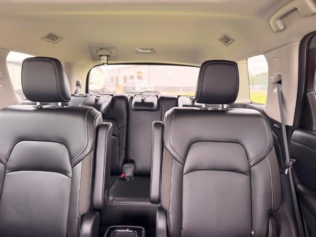 2024 Nissan Pathfinder SL 2WD