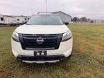 2024 Nissan Pathfinder SL 2WD