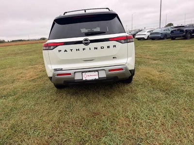 2024 Nissan Pathfinder SL 2WD