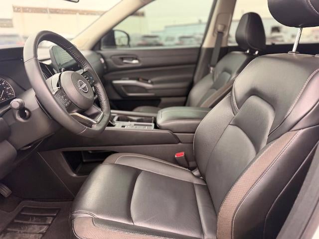 2024 Nissan Pathfinder SL 2WD