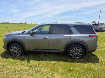 2025 Nissan Pathfinder SL 2WD