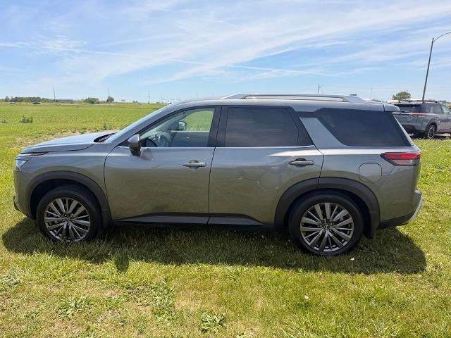 2025 Nissan Pathfinder SL 2WD