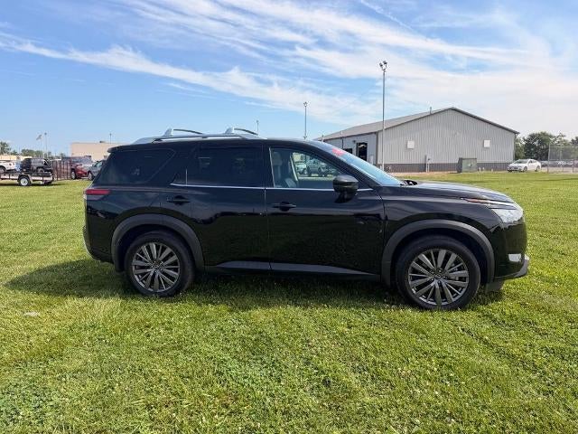 2025 Nissan Pathfinder SL 2WD