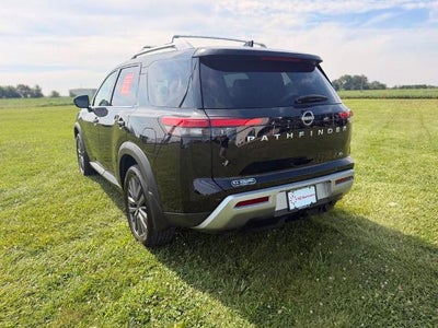 2025 Nissan Pathfinder SL 2WD