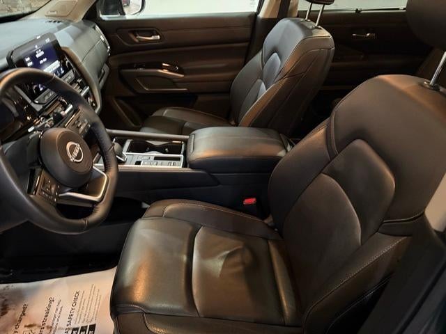 2024 Nissan Pathfinder SL 2WD