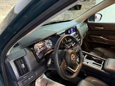 2024 Nissan Pathfinder SL 2WD