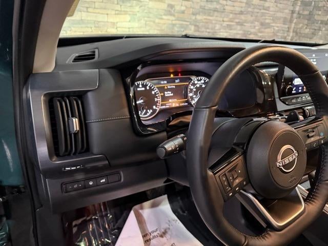 2024 Nissan Pathfinder SL 2WD