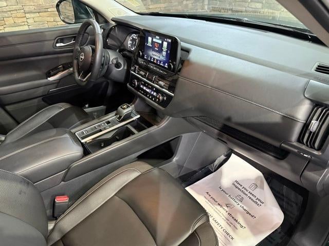 2024 Nissan Pathfinder SL 2WD