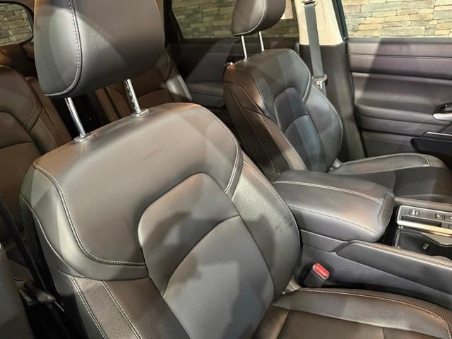 2024 Nissan Pathfinder SL 2WD