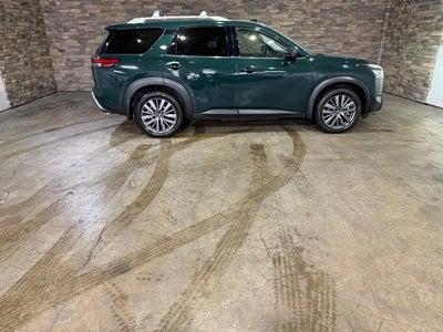 2024 Nissan Pathfinder SL 2WD