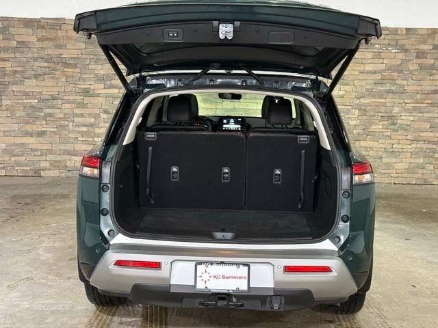 2024 Nissan Pathfinder SL 2WD