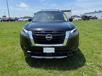 2025 Nissan Pathfinder SL 4WD