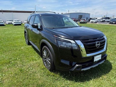 2025 Nissan Pathfinder SL 4WD