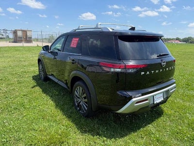 2025 Nissan Pathfinder SL 4WD