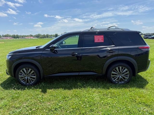 2025 Nissan Pathfinder SL 4WD