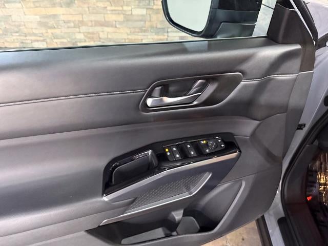 2024 Nissan Pathfinder SL 4WD