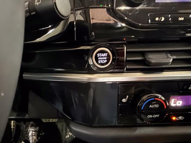 2024 Nissan Pathfinder SL 4WD