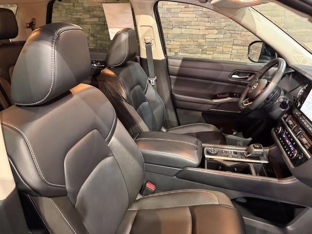 2024 Nissan Pathfinder SL 4WD