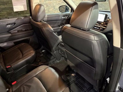 2024 Nissan Pathfinder SL 4WD